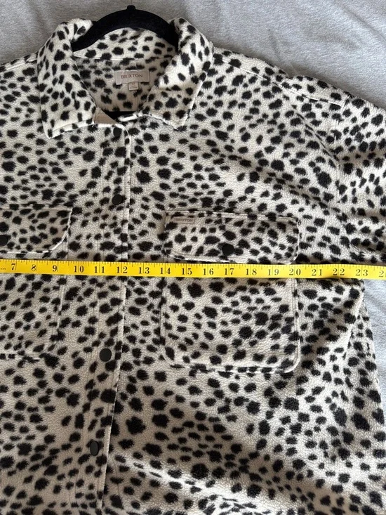 Brixton Women's Bowery Fleece Longsleeve Shirt cheetah-print jacket medium - Picture 11 of 12